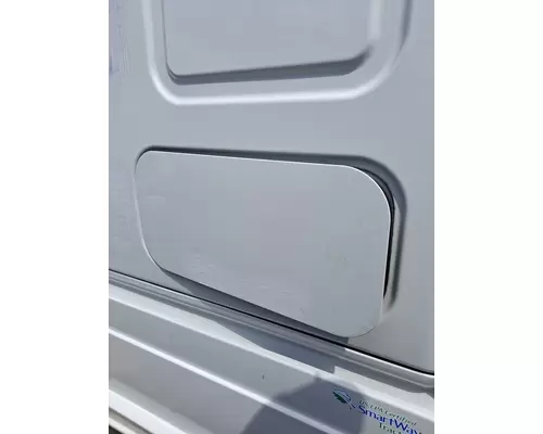 FREIGHTLINER CASCADIA 125 DOOR, COMPARTMENT