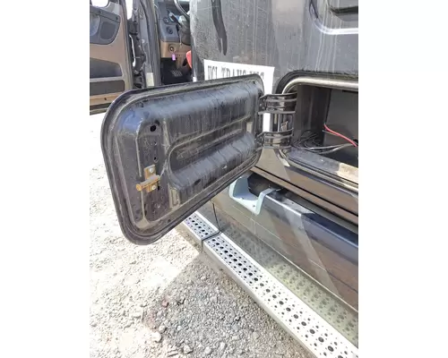 FREIGHTLINER CASCADIA 125 DOOR, COMPARTMENT