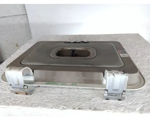 FREIGHTLINER CASCADIA 125 DOOR, COMPARTMENT