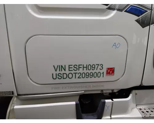 FREIGHTLINER CASCADIA 125 DOOR, COMPARTMENT