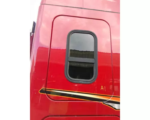 FREIGHTLINER CASCADIA 125 DOOR, COMPARTMENT