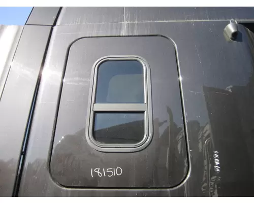 FREIGHTLINER CASCADIA 125 DOOR, COMPARTMENT