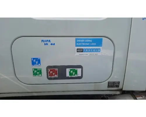 FREIGHTLINER CASCADIA 125 DOOR, COMPARTMENT