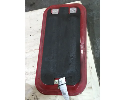 FREIGHTLINER CASCADIA 125 DOOR, COMPARTMENT