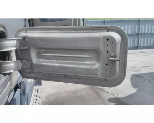 FREIGHTLINER CASCADIA 125 DOOR, COMPARTMENT