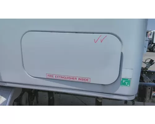 FREIGHTLINER CASCADIA 125 DOOR, COMPARTMENT