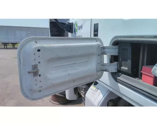 FREIGHTLINER CASCADIA 125 DOOR, COMPARTMENT