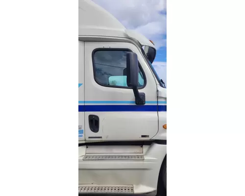 FREIGHTLINER CASCADIA 125 DOOR ASSEMBLY, FRONT