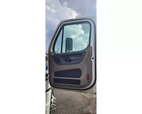 FREIGHTLINER CASCADIA 125 DOOR ASSEMBLY, FRONT