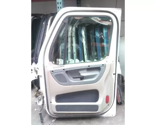 FREIGHTLINER CASCADIA 125 DOOR ASSEMBLY, FRONT