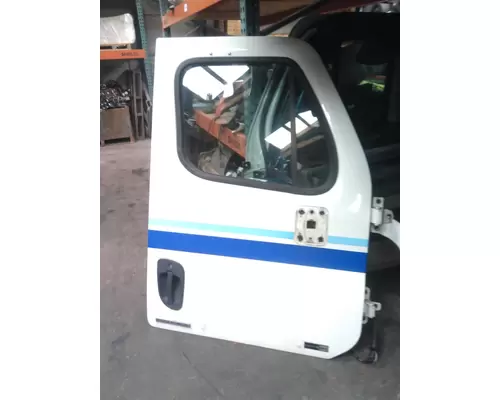 FREIGHTLINER CASCADIA 125 DOOR ASSEMBLY, FRONT