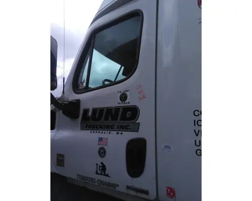 FREIGHTLINER CASCADIA 125 DOOR ASSEMBLY, FRONT
