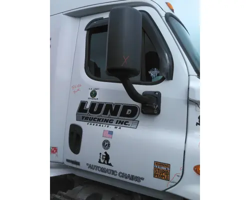 FREIGHTLINER CASCADIA 125 DOOR ASSEMBLY, FRONT