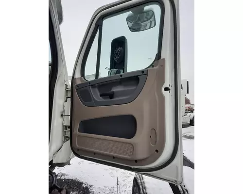 FREIGHTLINER CASCADIA 125 DOOR ASSEMBLY, FRONT