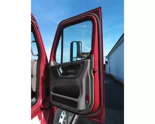 FREIGHTLINER CASCADIA 125 DOOR ASSEMBLY, FRONT