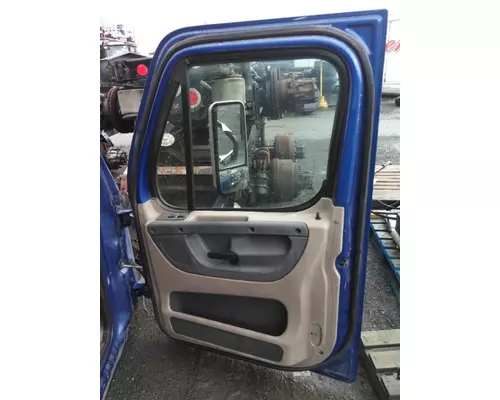 FREIGHTLINER CASCADIA 125 DOOR ASSEMBLY, FRONT