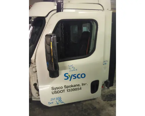 FREIGHTLINER CASCADIA 125 DOOR ASSEMBLY, FRONT