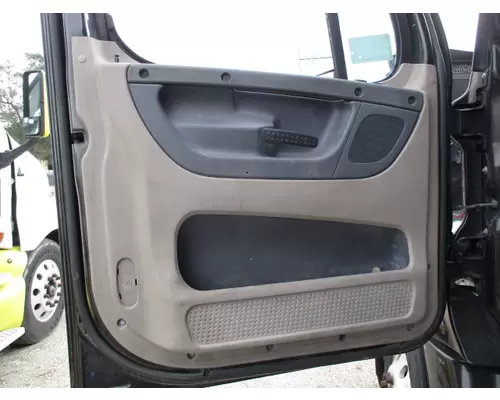 FREIGHTLINER CASCADIA 125 DOOR ASSEMBLY, FRONT