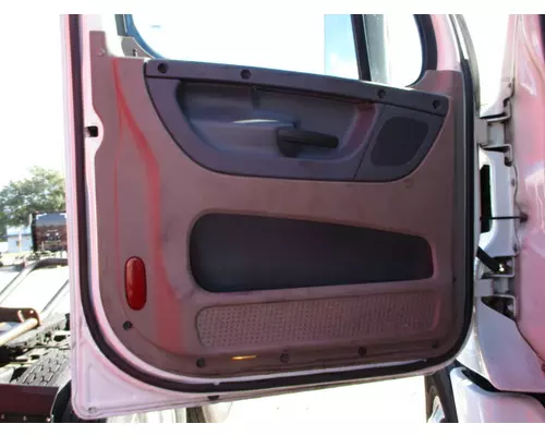 FREIGHTLINER CASCADIA 125 DOOR ASSEMBLY, FRONT