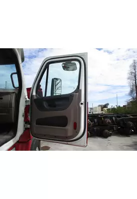 FREIGHTLINER CASCADIA 125 DOOR ASSEMBLY, FRONT