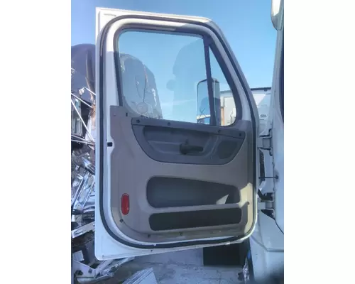 FREIGHTLINER CASCADIA 125 DOOR ASSEMBLY, FRONT