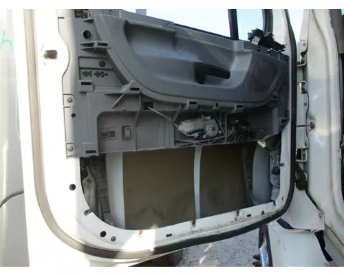 FREIGHTLINER CASCADIA 125 DOOR ASSEMBLY, FRONT