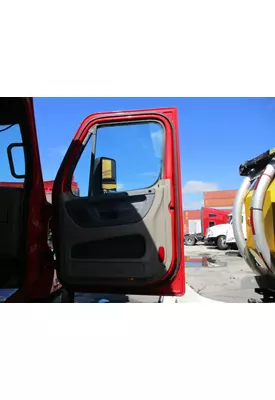 FREIGHTLINER CASCADIA 125 DOOR ASSEMBLY, FRONT