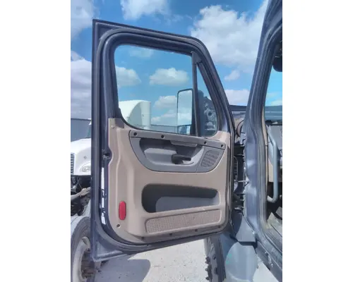 FREIGHTLINER CASCADIA 125 DOOR ASSEMBLY, FRONT