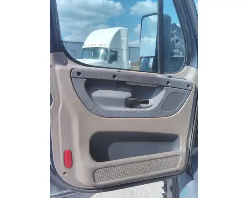 FREIGHTLINER CASCADIA 125 DOOR ASSEMBLY, FRONT
