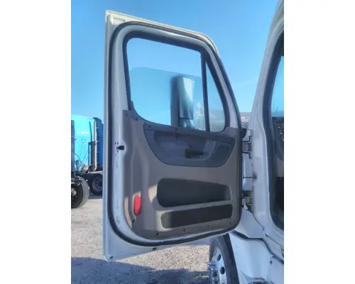 FREIGHTLINER CASCADIA 125 DOOR ASSEMBLY, FRONT