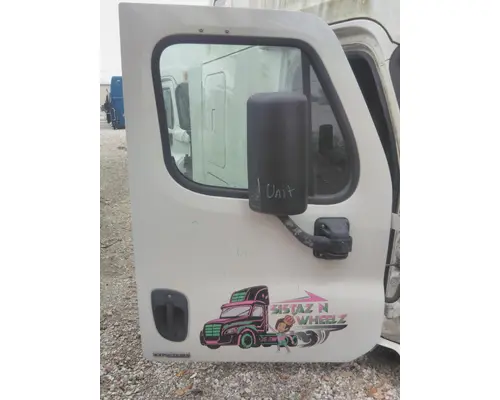 FREIGHTLINER CASCADIA 125 DOOR ASSEMBLY, FRONT