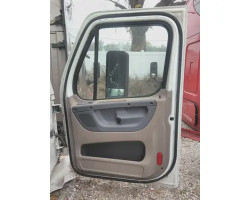 FREIGHTLINER CASCADIA 125 DOOR ASSEMBLY, FRONT