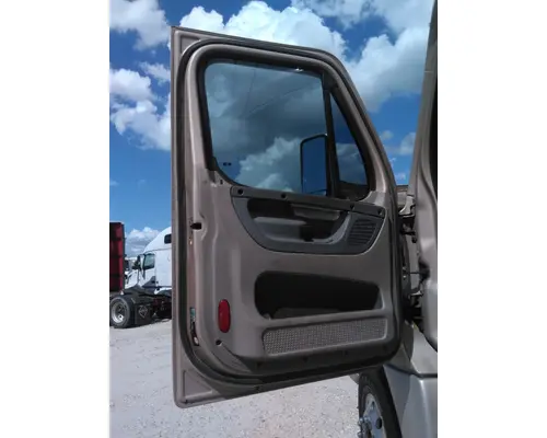 FREIGHTLINER CASCADIA 125 DOOR ASSEMBLY, FRONT