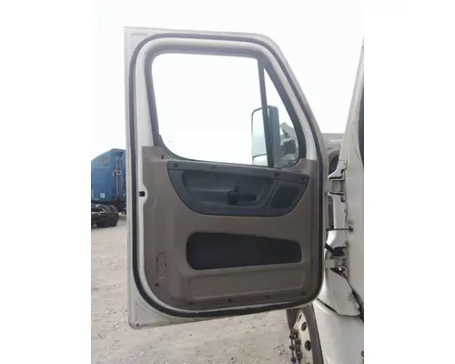 FREIGHTLINER CASCADIA 125 DOOR ASSEMBLY, FRONT