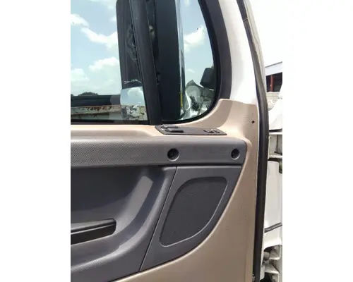 FREIGHTLINER CASCADIA 125 DOOR ASSEMBLY, FRONT
