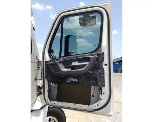 FREIGHTLINER CASCADIA 125 DOOR ASSEMBLY, FRONT
