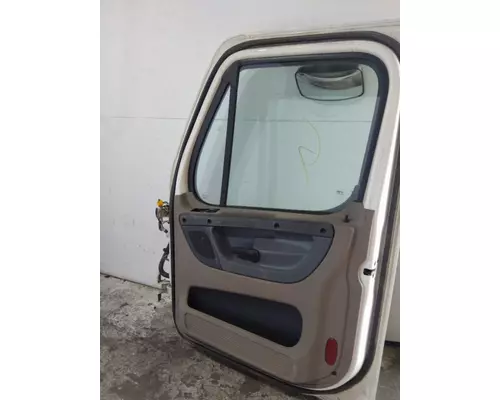 FREIGHTLINER CASCADIA 125 DOOR ASSEMBLY, FRONT