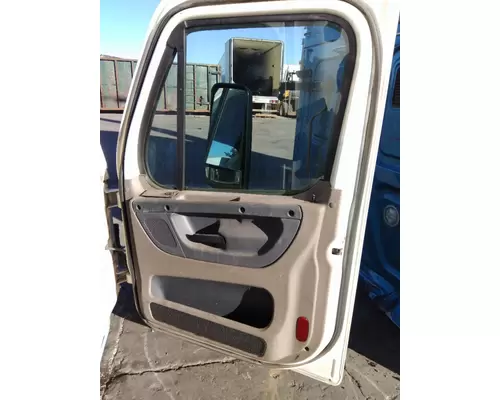 FREIGHTLINER CASCADIA 125 DOOR ASSEMBLY, FRONT