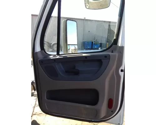 FREIGHTLINER CASCADIA 125 DOOR ASSEMBLY, FRONT