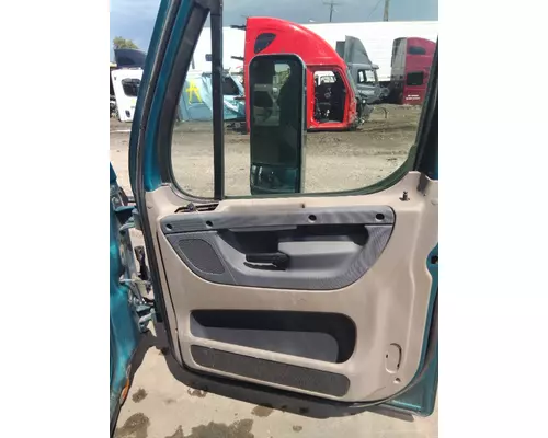 FREIGHTLINER CASCADIA 125 DOOR ASSEMBLY, FRONT