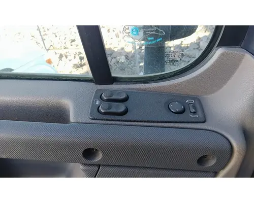 FREIGHTLINER CASCADIA 125 DOOR ASSEMBLY, FRONT