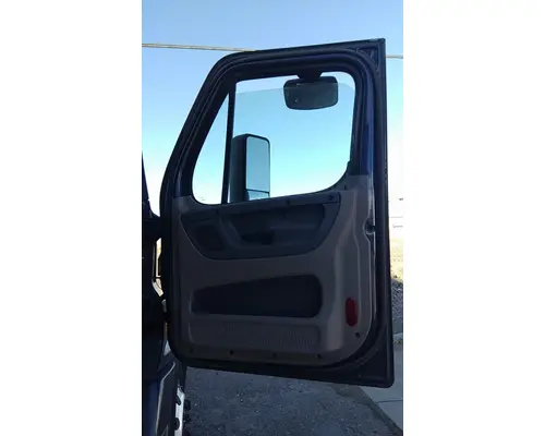 FREIGHTLINER CASCADIA 125 DOOR ASSEMBLY, FRONT