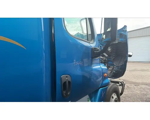 FREIGHTLINER CASCADIA 125 DOOR ASSEMBLY, FRONT