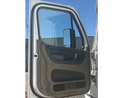 FREIGHTLINER CASCADIA 125 DOOR ASSEMBLY, FRONT