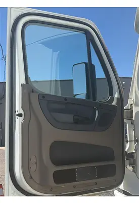 FREIGHTLINER CASCADIA 125 DOOR ASSEMBLY, FRONT