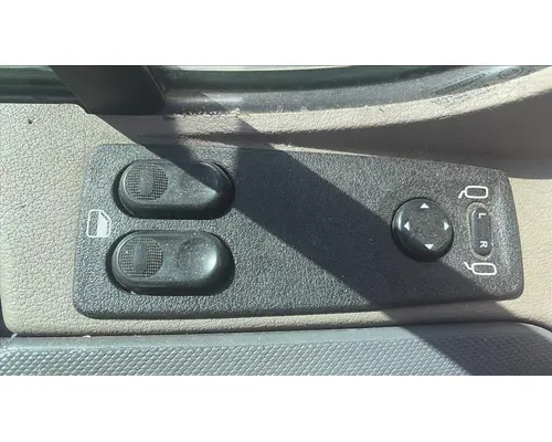 FREIGHTLINER CASCADIA 125 DOOR ASSEMBLY, FRONT