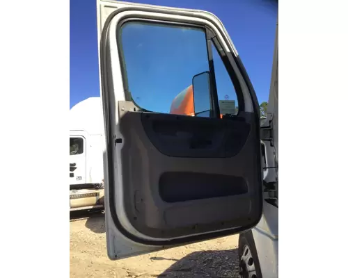 FREIGHTLINER CASCADIA 125 DOOR ASSEMBLY, FRONT