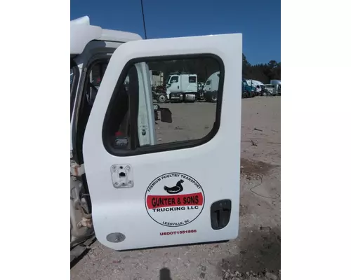 FREIGHTLINER CASCADIA 125 DOOR ASSEMBLY, FRONT