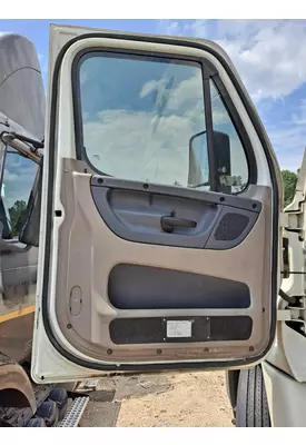 FREIGHTLINER CASCADIA 125 DOOR ASSEMBLY, FRONT