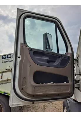 FREIGHTLINER CASCADIA 125 DOOR ASSEMBLY, FRONT